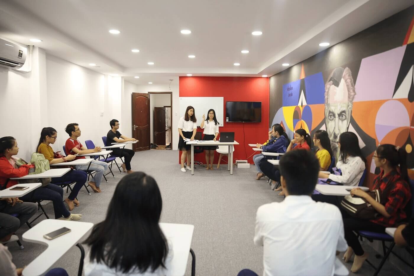 content trung tam anh van 6