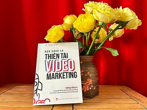 sach-ban-cung-la-thien-tai-video-marketing